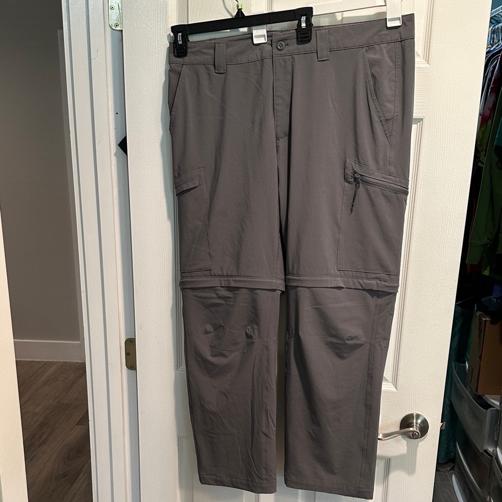 Men's Columbia Gray Cargo Pants Size 38, convertible to Shorts